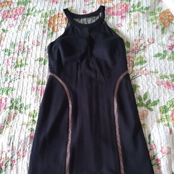 Aidan Maddox Sz 10 Black cocktail dress - Picture 8 of 8